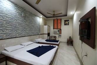 Hotel Twenty Twenty International, New Delhi 3